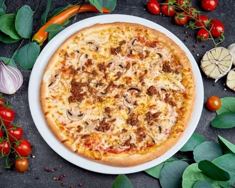Pizza Monza z wołowiną, pieczarkami i tymiankiem – Vero Pizza Grochów